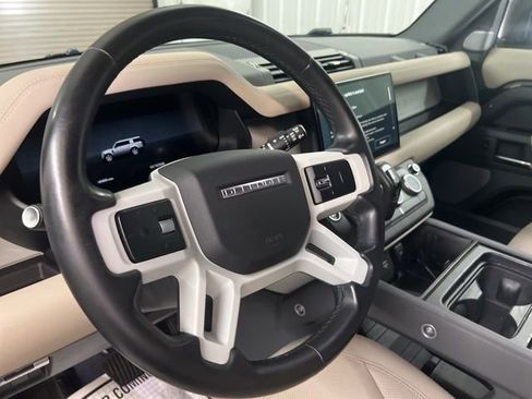 Used 2023 Land Rover Defender 130 S image 10