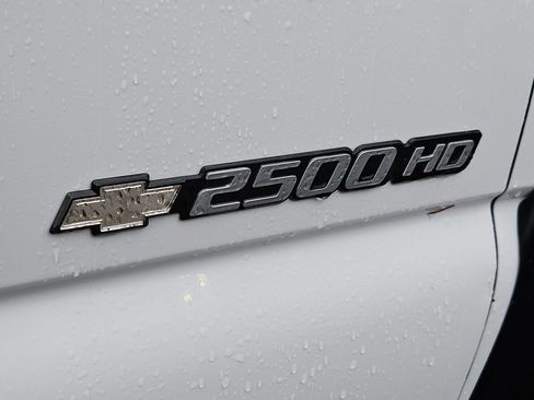 Used 2006 Chevrolet Silverado 2500 W/T image 28