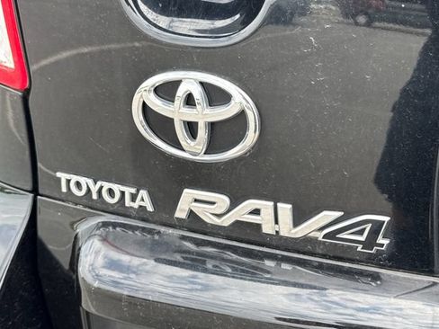 Used 2009 Toyota RAV4 4WD V6 w/ Tow Prep Pkg image 18