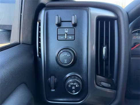 Used 2018 Chevrolet Silverado 2500 LT w/ All Star Edition image 18