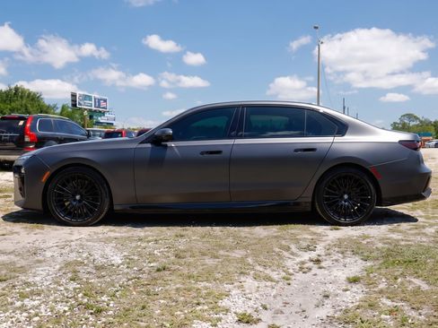 Used 2026 BMW 760i xDrive AWD/4WD image 3