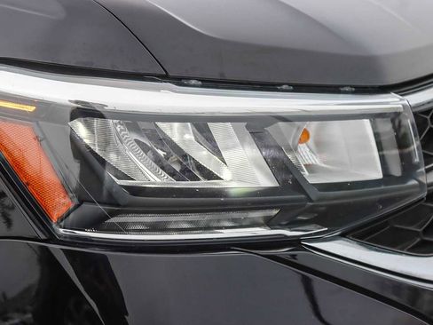 Used 2022 Volkswagen Taos S image 7