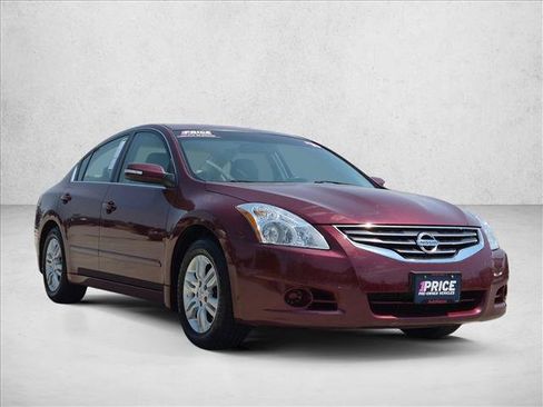 Used 2010 Nissan Altima 2.5 SL w/ SL Pkg FWD image 3