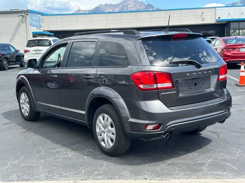 Used 2018 Dodge Journey SXT w/ Connectivity Group FWD image 6