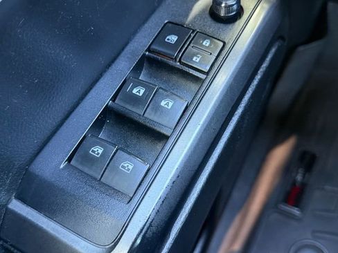 Used 2019 Toyota Tacoma TRD Off-Road image 23