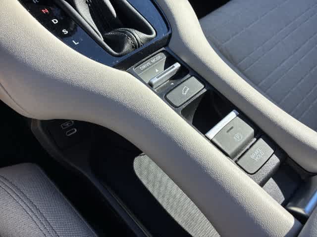 Used 2024 Honda HR-V LX image 38