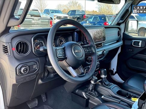 Used 2024 Jeep Gladiator Rubicon w/ Convenience Group image 10