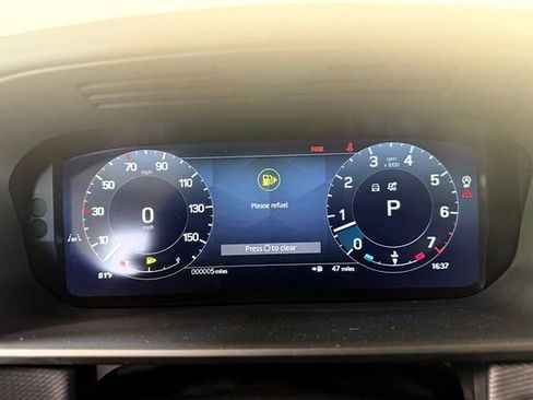 Certified 2025 Land Rover Discovery Dynamic SE AWD/4WD image 20