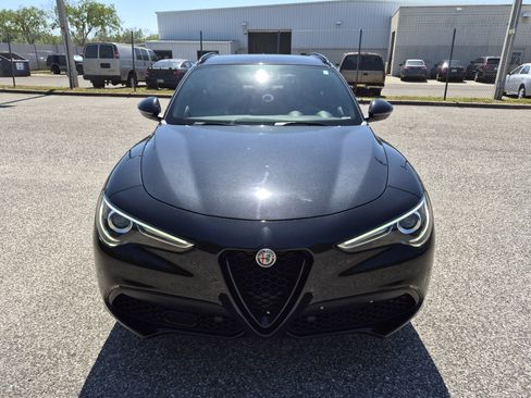 Used 2022 Alfa Romeo Stelvio Sprint RWD image 8