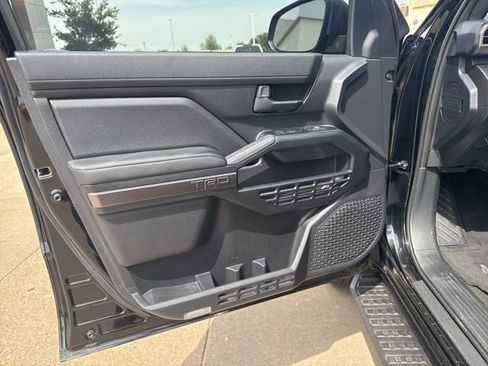 Used 2025 Toyota 4Runner TRD Off-Road AWD/4WD image 29