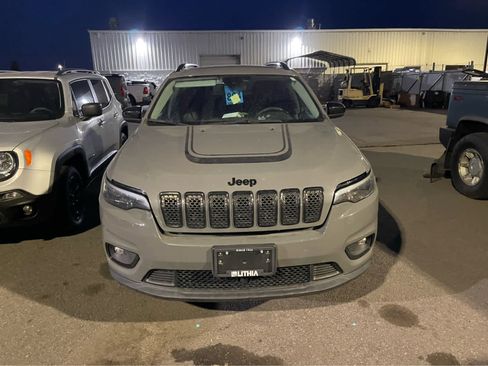 Used 2022 Jeep Cherokee Latitude w/ Sun & Sound Group image 2