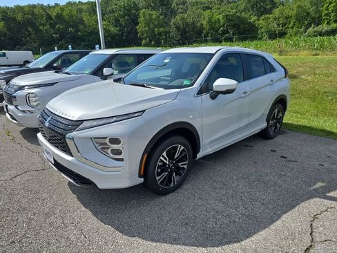 Used 2025 Mitsubishi Eclipse Cross SEL AWD/4WD image 2