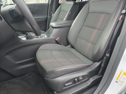 Certified 2022 Chevrolet Equinox RS w/ Infotainment Package image 31