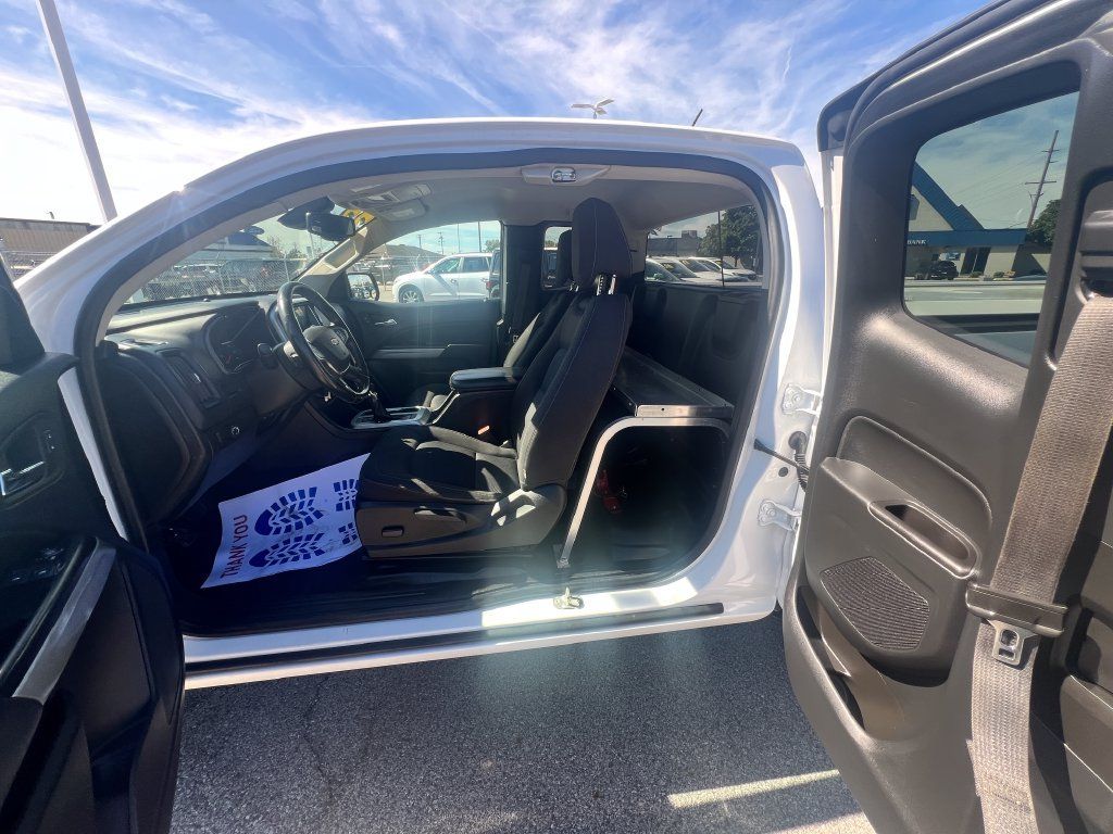 Used 2022 Chevrolet Colorado LT w/ Fleet Safety Package RWD image 25