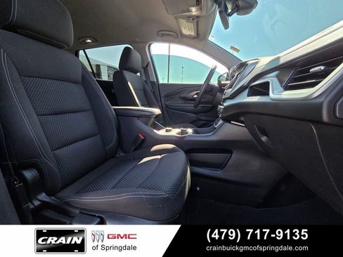 Used 2024 GMC Terrain SLE w/ Driver Convenience Package FWD image 30