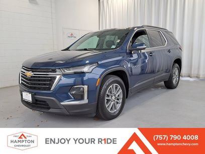 Used 2023 Chevrolet Traverse LT w/ Rear Camera Mirror Package