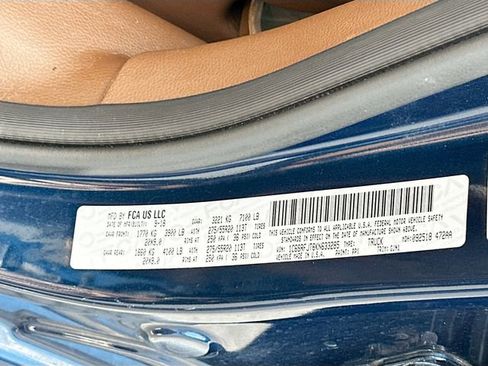 Used 2019 RAM 1500 Laramie image 32