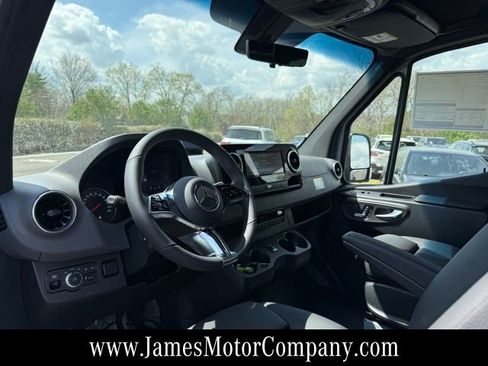 New 2026 Mercedes-Benz Sprinter 2500 image 10