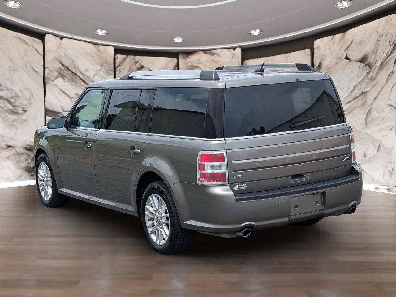 Used 2014 Ford Flex SEL w/ Equipment Group 202A FWD image 8