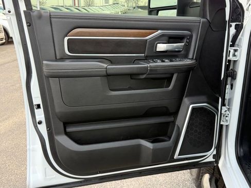 Used 2024 RAM 2500 Laramie image 12