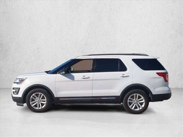 Used 2017 Ford Explorer XLT w/ Equipment Group 201A FWD image 9
