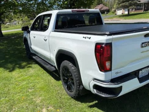 Used 2021 GMC Sierra 1500 Elevation w/ LPO, Elevation Black Package AWD/4WD image 1