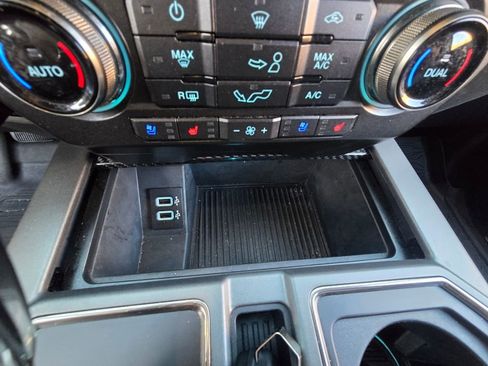 Used 2018 Ford F150 Raptor w/ Equipment Group 802A Luxury image 13