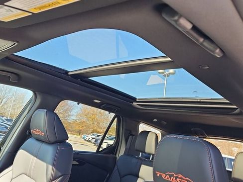 New 2025 Honda Pilot TrailSport image 10