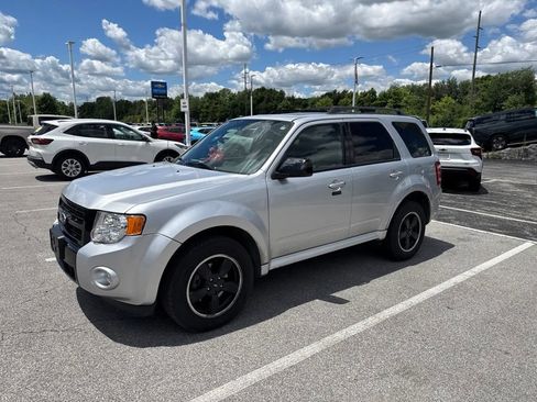 Used 2012 Ford Escape XLT FWD image 3