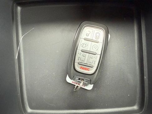 New 2026 Chrysler Pacifica Select w/ S Appearance Package image 23