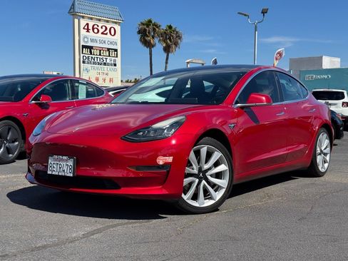 Used 2018 Tesla Model 3 image 2