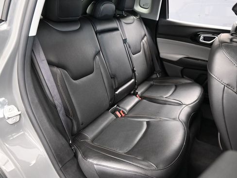 Used 2022 Jeep Compass Limited image 43