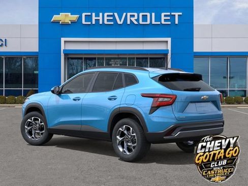 New 2026 Chevrolet Trax LT w/ Driver Confidence Package FWD image 3