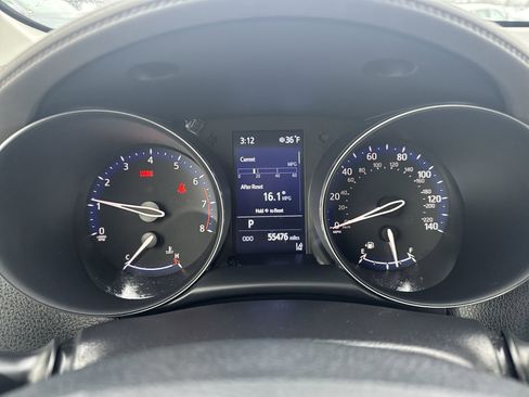 Used 2020 Toyota C-HR Limited image 11