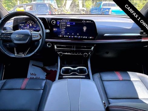 Used 2025 Chevrolet Traverse RS w/ LPO, Floor Liner Package FWD image 7