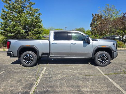 New 2026 GMC Sierra 3500 Denali Ultimate AWD/4WD image 9