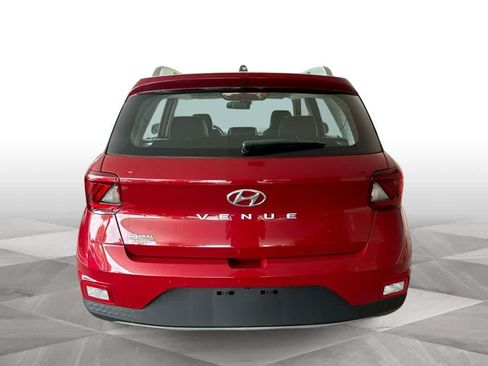 Used 2023 Hyundai Venue Limited w/ Cargo Package FWD image 7
