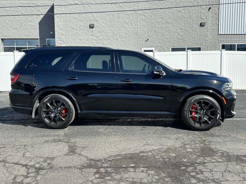 Used 2022 Dodge Durango SRT w/ Technology Group image 2