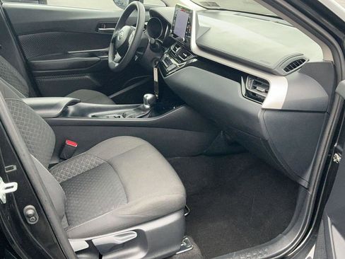 Certified 2021 Toyota C-HR LE FWD image 9