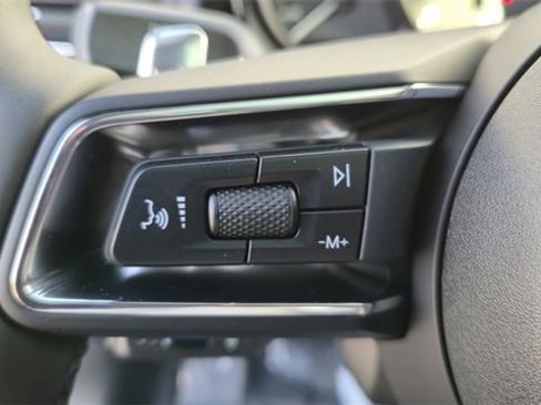 New 2025 Porsche Macan image 23