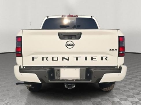 New 2026 Nissan Frontier SV image 4