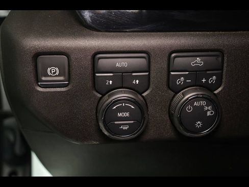 Used 2024 Chevrolet Silverado 1500 LT AWD/4WD image 13