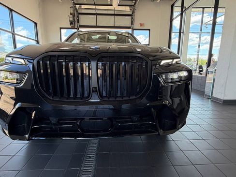 New 2026 BMW X7 xDrive40i w/ M Sport Package AWD/4WD image 8
