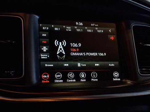 Used 2019 Dodge Charger SXT w/ Cold Weather Package AWD/4WD image 18