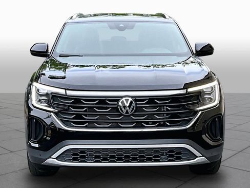 Used 2025 Volkswagen Atlas Cross Sport SE AWD/4WD image 4