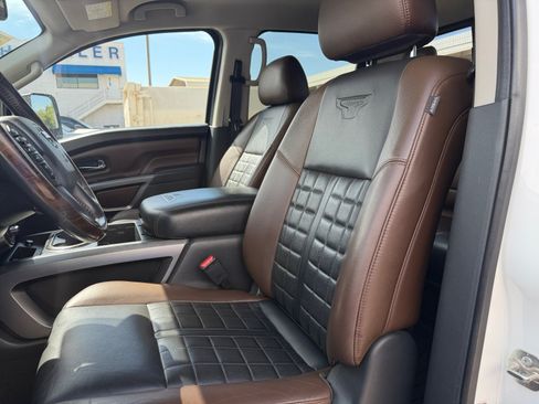 Used 2017 Nissan Titan Platinum Reserve AWD/4WD image 14