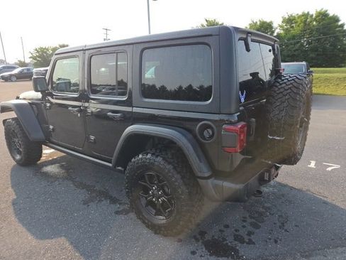 Used 2024 Jeep Wrangler Unlimited Sport AWD/4WD image 13