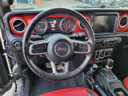 Used 2018 Jeep Wrangler Unlimited Rubicon w/ Dual Top Group AWD/4WD image 14