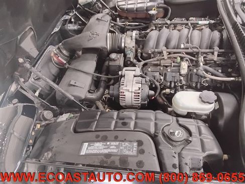 Used 2004 Chevrolet Corvette Coupe w/ Preferred Equipment Group image 9