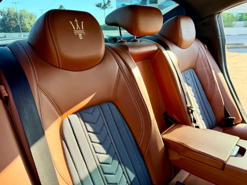 Used 2019 Maserati Ghibli GranLusso RWD image 42